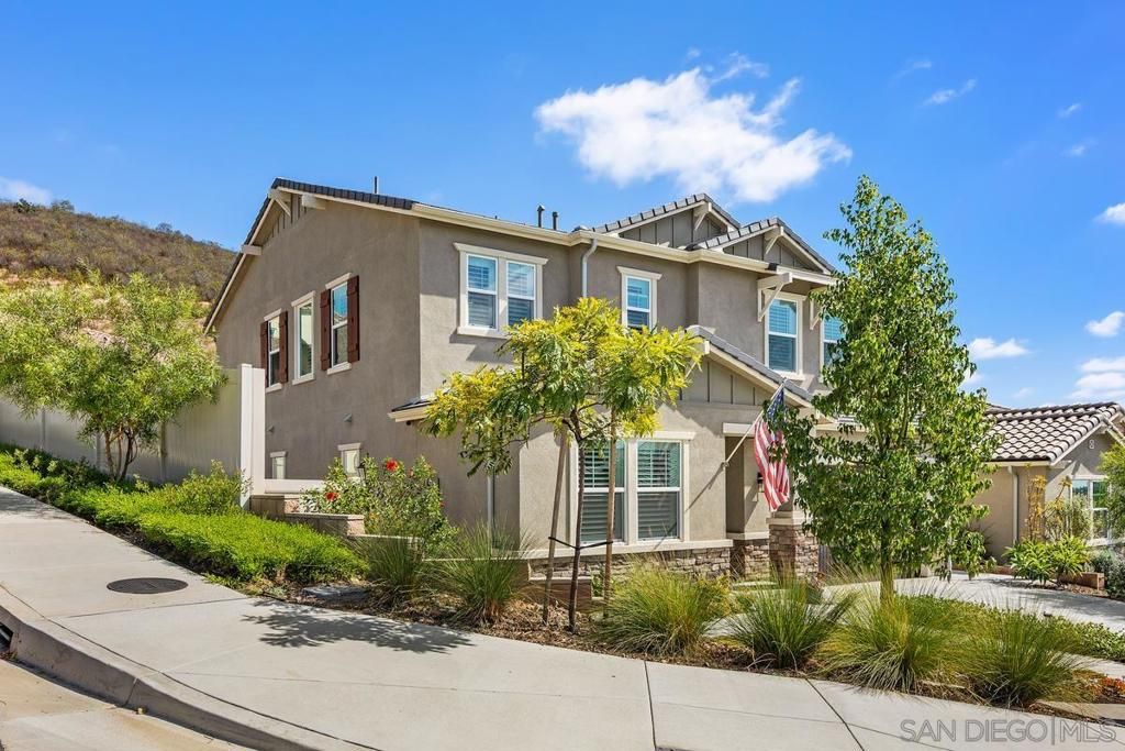 877 Woodhaven Rd, San Marcos, CA 92069 — photo 2