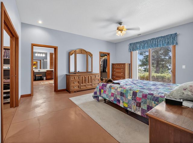 615 Tumbleweed Trail, Jacksonville, OR 97530