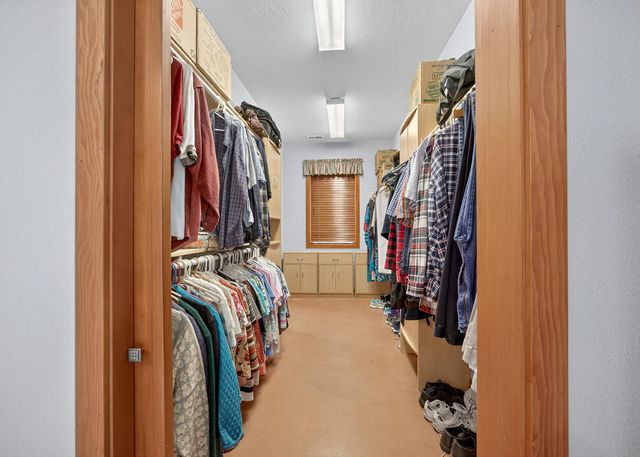 615 Tumbleweed Trail, Jacksonville, OR 97530