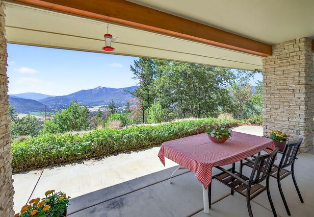 615 Tumbleweed Trail, Jacksonville, OR 97530