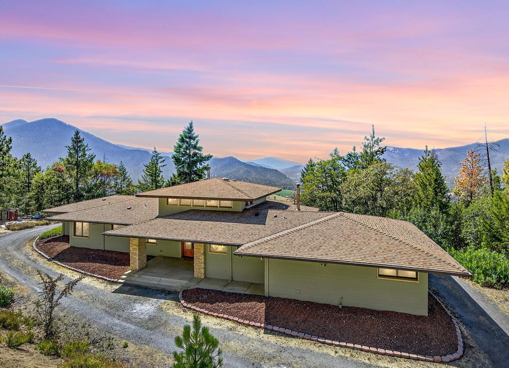 615 Tumbleweed Trail, Jacksonville, OR 97530