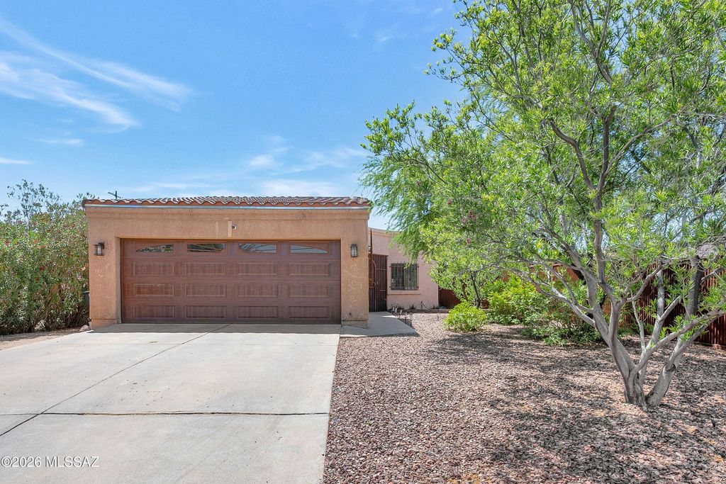 4026 E Whitman Street, Tucson, AZ 85711