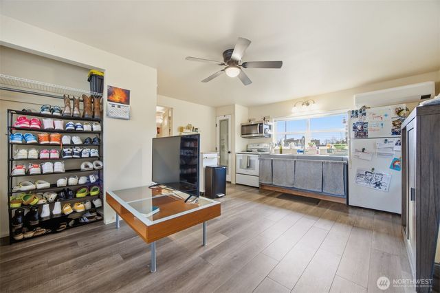 5698 2nd Avenue, Ferndale, WA 98248