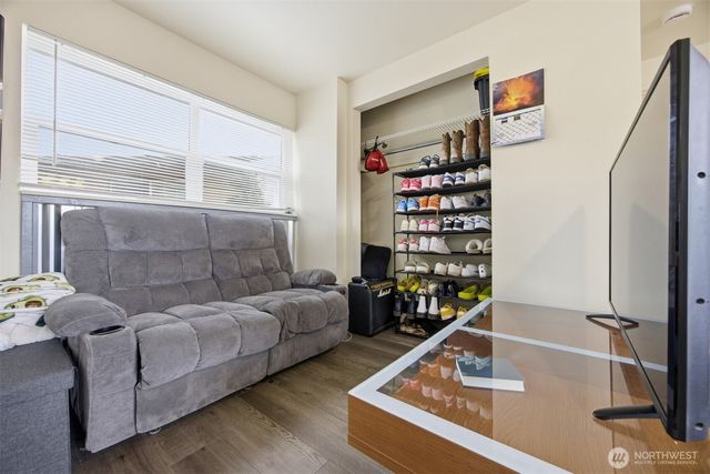 5698 2nd Avenue, Ferndale, WA 98248