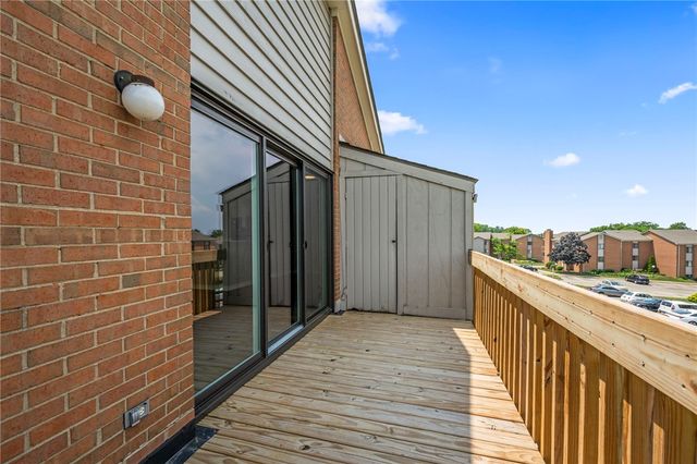 1116 Eagle Feather Circle, West Carrollton, OH 45449