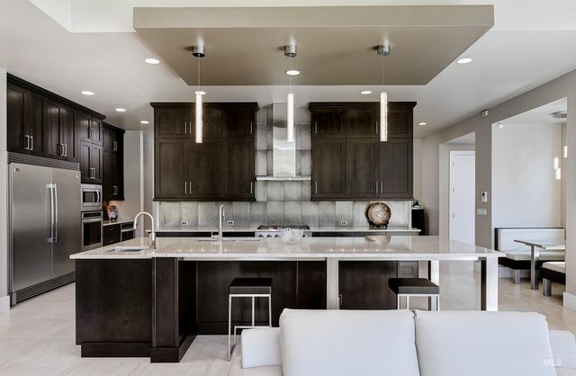 325 W Rivermont Lane, Eagle, ID 83616