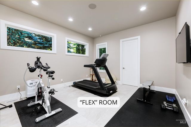 325 W Rivermont Lane, Eagle, ID 83616