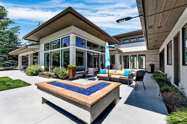 325 W Rivermont Lane, Eagle, ID 83616