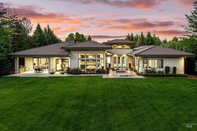 325 W Rivermont Lane, Eagle, ID 83616