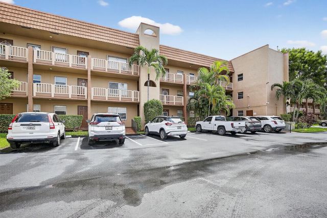 9660 Sunrise Lakes Boulevard 306, Sunrise, FL 33322