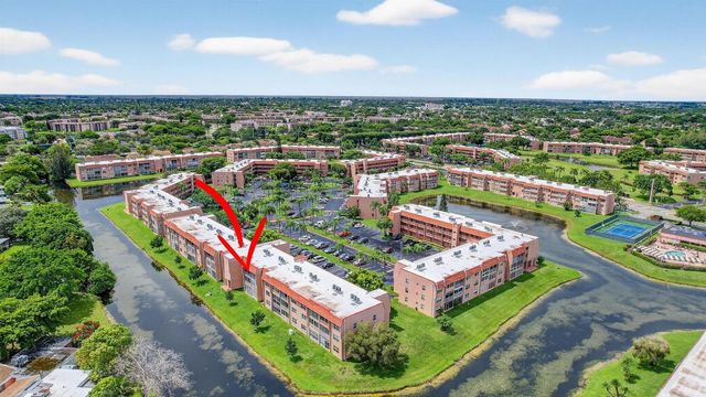 9660 Sunrise Lakes Boulevard 306, Sunrise, FL 33322