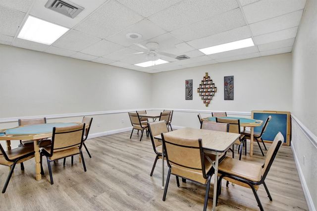 9660 Sunrise Lakes Boulevard 306, Sunrise, FL 33322