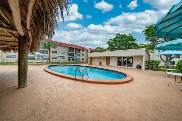 9660 Sunrise Lakes Boulevard 306, Sunrise, FL 33322