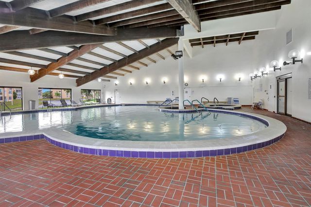 9660 Sunrise Lakes Boulevard 306, Sunrise, FL 33322