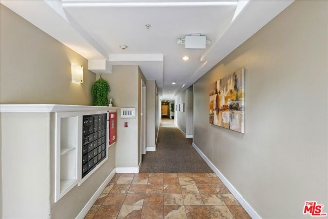 11115 Acama Street 107, North Hollywood (los Angeles), CA 91602