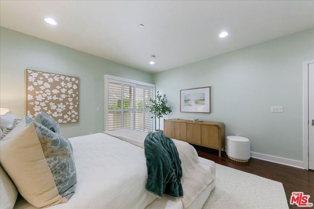 11115 Acama Street 107, North Hollywood (los Angeles), CA 91602