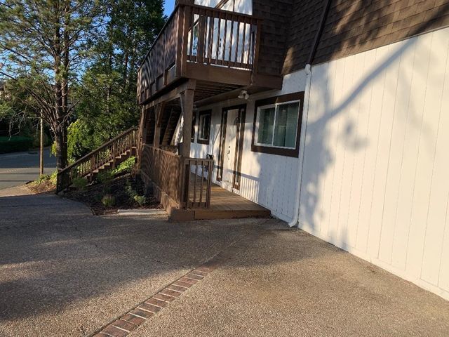 4515 Ewing Rd, Castro Valley, CA 94546