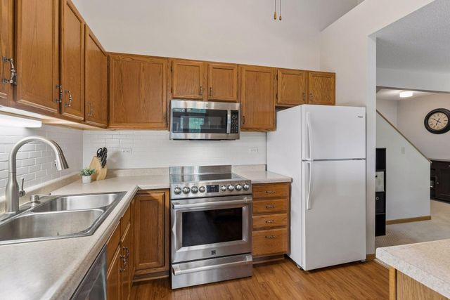 3240 Old Highway 8, Saint Anthony, MN 55418