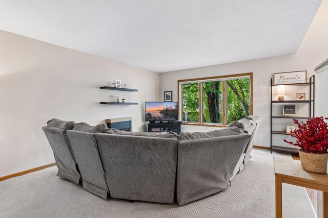 3240 Old Highway 8, Saint Anthony, MN 55418