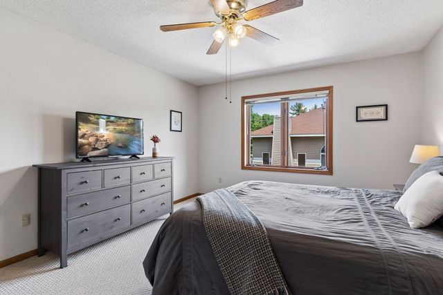 3240 Old Highway 8, Saint Anthony, MN 55418