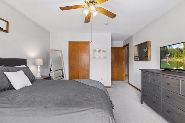 3240 Old Highway 8, Saint Anthony, MN 55418