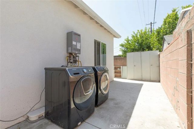 8209 Bellingham Ave, North Hollywood, CA 91605
