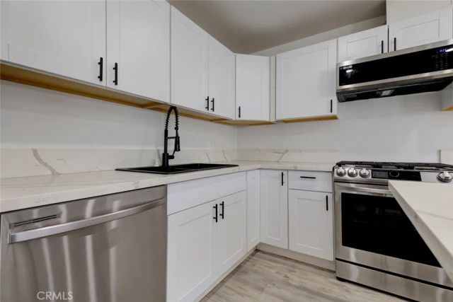 8209 Bellingham Ave, North Hollywood, CA 91605