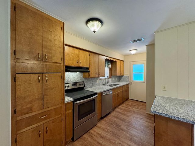 423 Edens Street, Grapeland, TX 75844