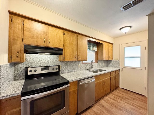 423 Edens Street, Grapeland, TX 75844