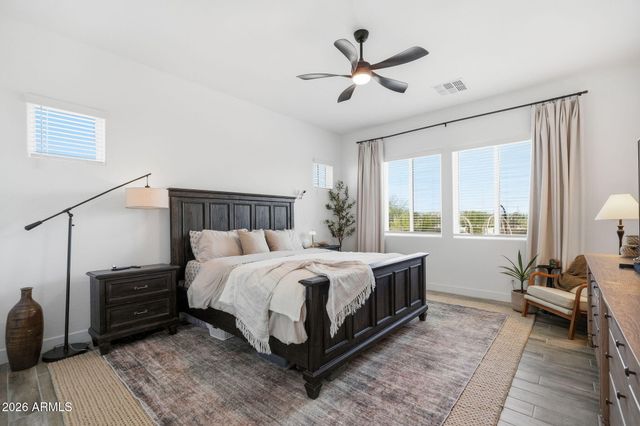 5841 E SANFORD Street, Mesa, AZ 85215