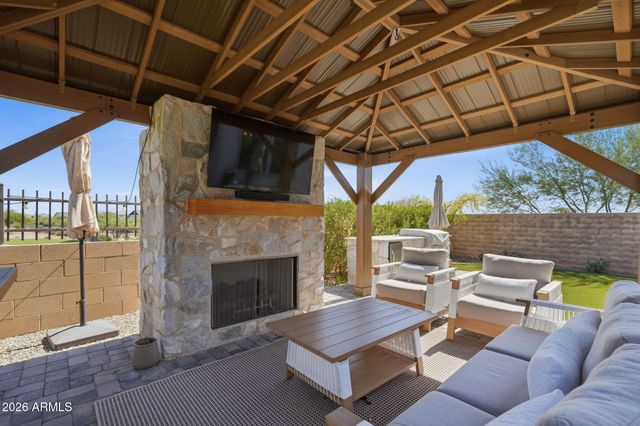 5841 E SANFORD Street, Mesa, AZ 85215
