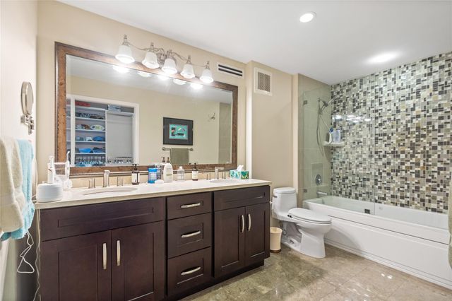 3050 NE 47th Court 606, Fort Lauderdale, FL 33308