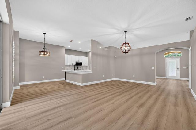 14818 HERONGLEN DRIVE, Lithia, FL 33547