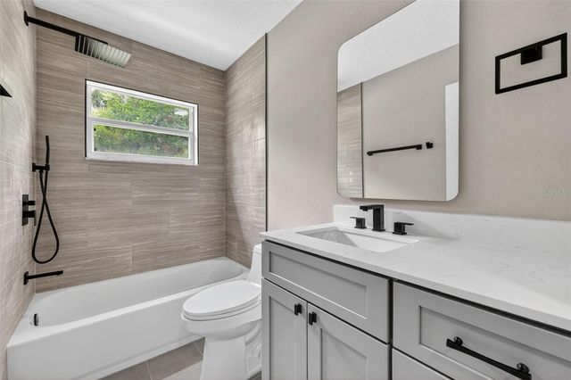 14818 HERONGLEN DRIVE, Lithia, FL 33547