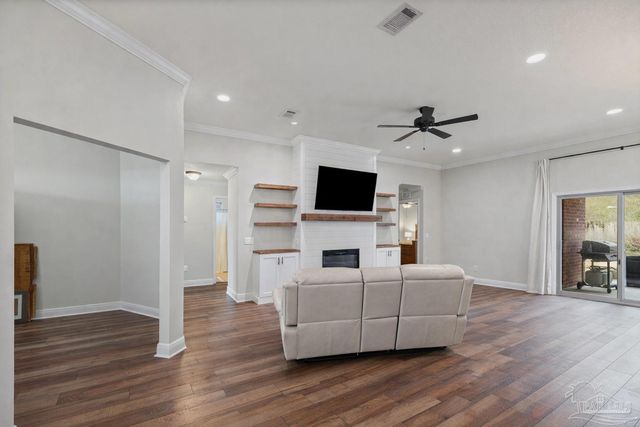 6019 Chester Dr, Pensacola, FL 32526