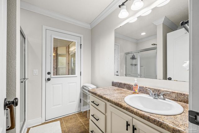 6019 Chester Dr, Pensacola, FL 32526