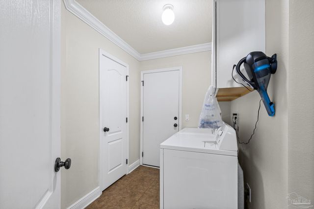 6019 Chester Dr, Pensacola, FL 32526