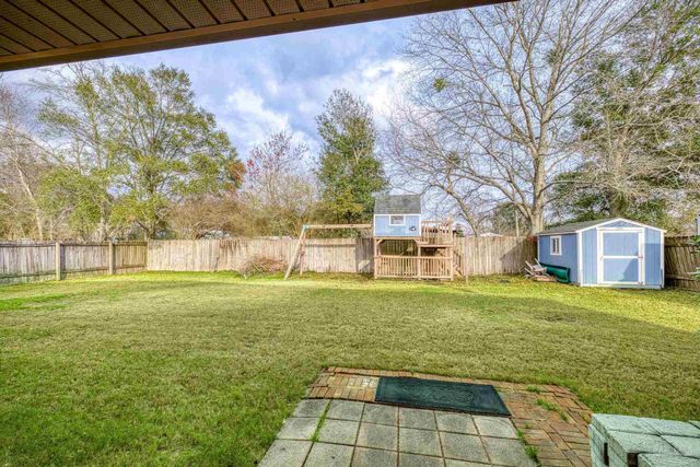 6019 Chester Dr, Pensacola, FL 32526