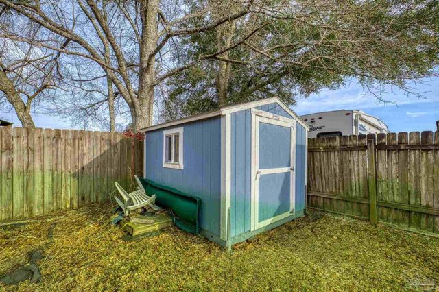 6019 Chester Dr, Pensacola, FL 32526