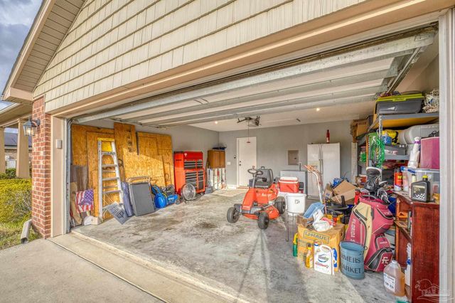 6019 Chester Dr, Pensacola, FL 32526