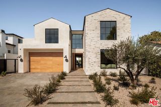 11621 Hesby Street, Valley Village, CA 91601