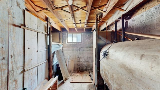 10 Huntington Avenue, Blackstone, MA 01504