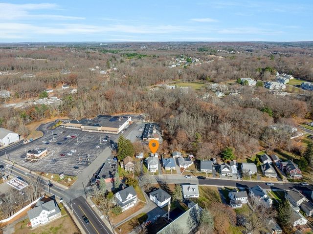 10 Huntington Avenue, Blackstone, MA 01504