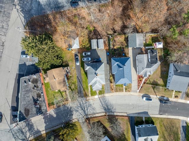 10 Huntington Avenue, Blackstone, MA 01504