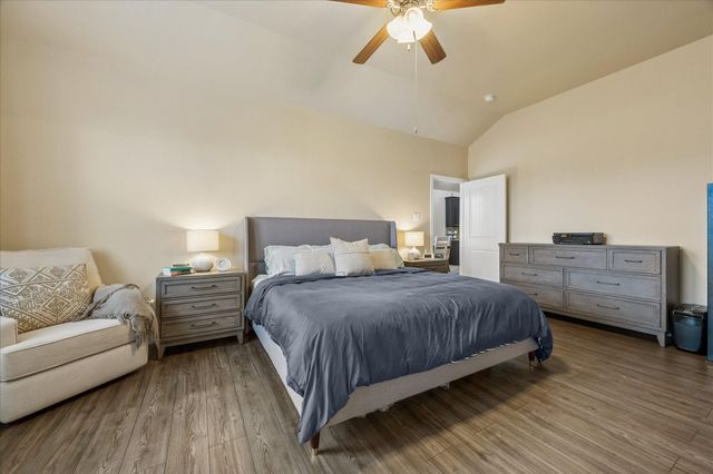 338 Kendall Crest Dr, Alvin, TX 77511