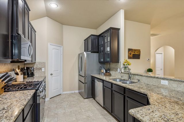 338 Kendall Crest Dr, Alvin, TX 77511