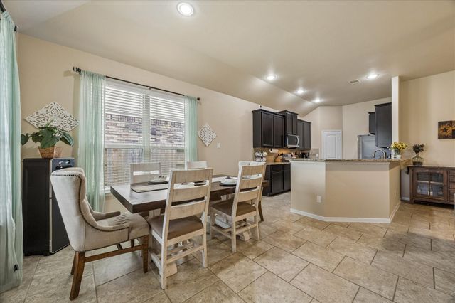 338 Kendall Crest Dr, Alvin, TX 77511