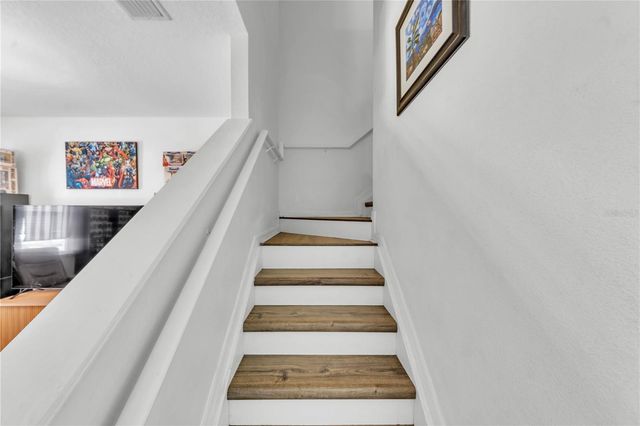 1939 GREENWOOD VALLEY DRIVE, Plant City, FL 33563