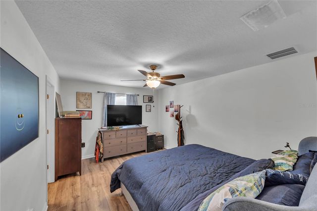 1939 GREENWOOD VALLEY DRIVE, Plant City, FL 33563