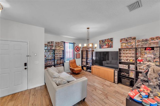 1939 GREENWOOD VALLEY DRIVE, Plant City, FL 33563